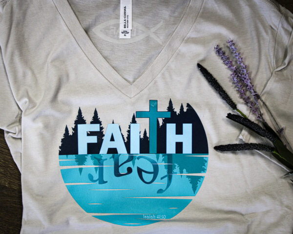 Ladies Faith Over Fear Shirt - Heather Dust